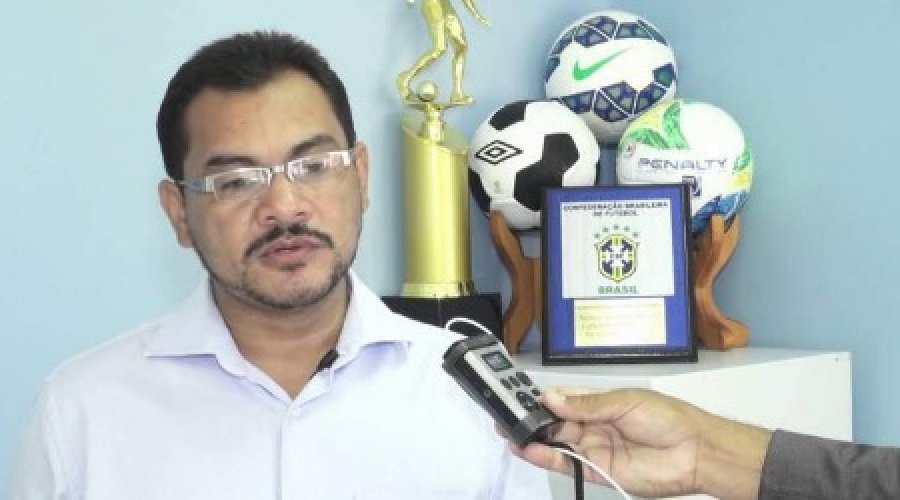 [Presidente da Federação de Futebol do DF renuncia ao cargo após suspeita de desvio de verbas]
