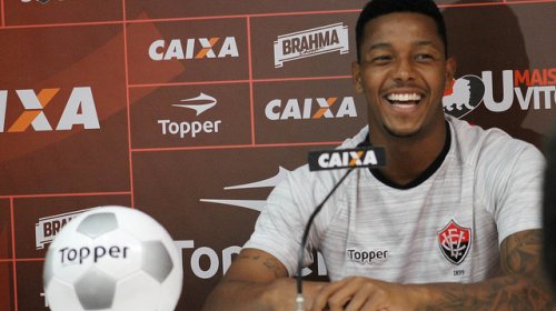 [Atacante David celebra marca de 100 jogos como profissional pelo Vitória]