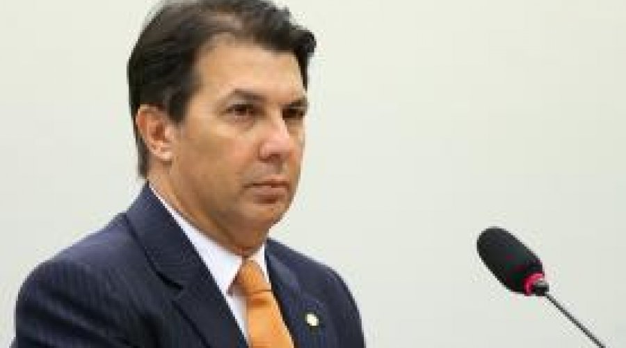 [Veja quais foram os deputados baianos que votaram a favor de Temer]