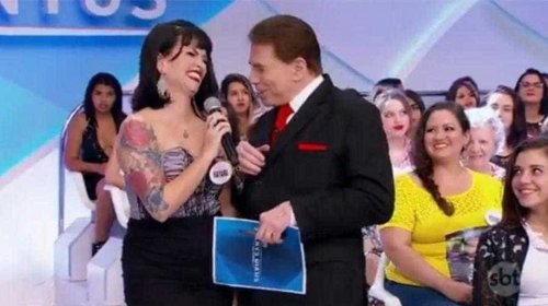 [Silvio Santos pergunta a mulher tatuada: 'Posso chupar esse sorvete?']