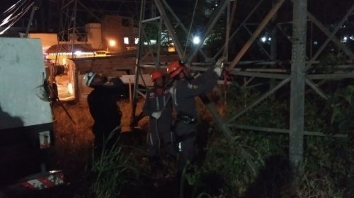 [Surdo e mudo é resgatado por  bombeiros ao tentar suicídio em Salvador]