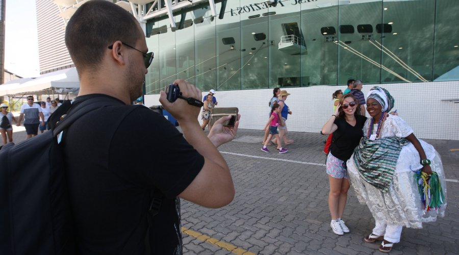 [Bahia espera receber 5,6 milhões de turistas no verão]