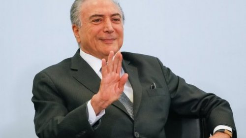 [Votação da Reforma vai para 2018 e Temer comemora]