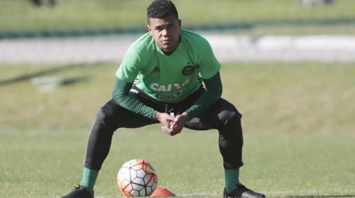 [Bahia tenta empréstimo de meia do Coritiba]