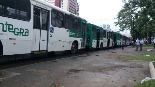 [Salvador: tarifa de ônibus é reajustada e terá novo valor em janeiro, diz associação de transp...]