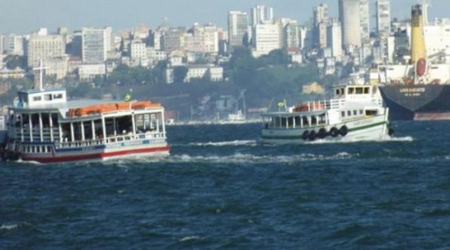 [Motoristas esperam por mais de três horas em filas do ferry boat]