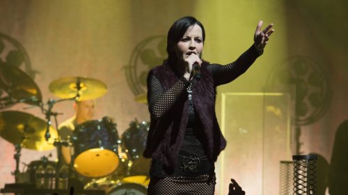 [Morre a cantora Dolores O'Riordan]