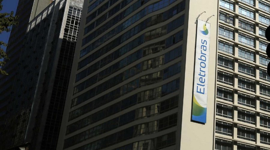 [Temer assina projeto de lei para privatizar Eletrobras]