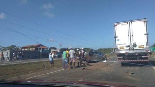 [Urgente: acidente na BA-099, Guarajuba, tem uma vítima fatal]