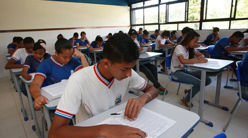 [Começa na próxima semana a renovação de matrícula para estudantes da rede estadual de ensino ]