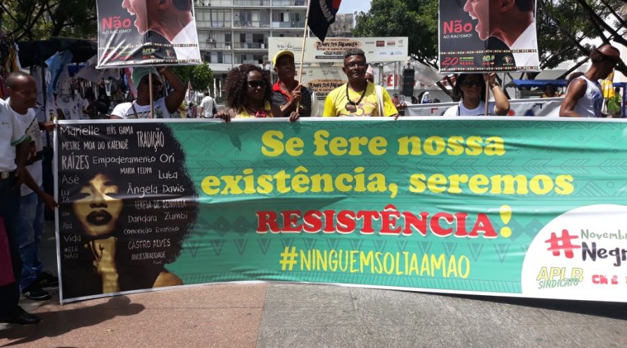 [10° Lavagem da Estátua de Zumbi marca a celebração do dia da Consciência Negra em Salvador]