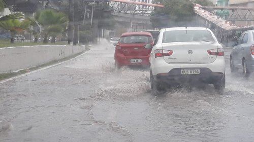 [Com chuvas, Salvador tem pontos de alagamento nesta quarta-feira (28)]