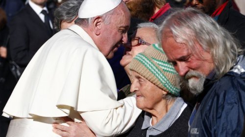 [Papa sugere vender bens da Igreja para ajudar pobres]