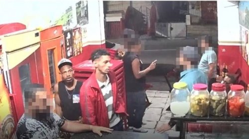 [Bar e clientes são vítimas de assalto no bairro da Liberdade]