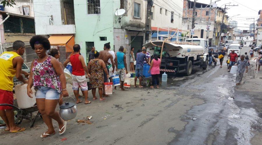 [Atenção Embasa: Moradores estão a cerca de cinco dias sem água em Pernambués]