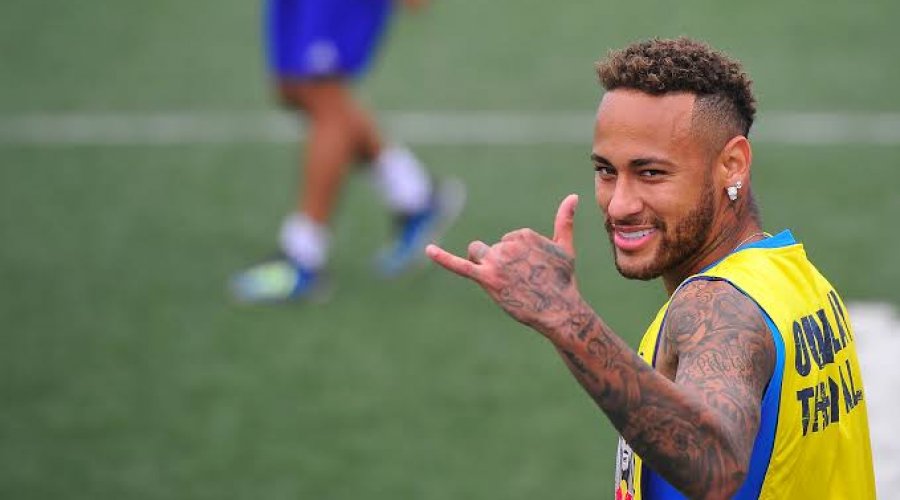 [Neymar planeja passar Reveillón com amigos em Salvador]