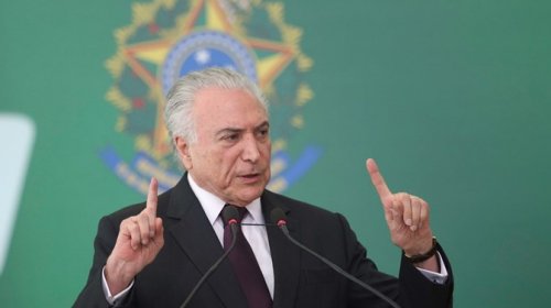 [“Fiz um governo semiparlamentarista, trouxe o Congresso para governar comigo’ diz Temer]