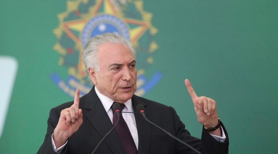 [“Fiz um governo semiparlamentarista, trouxe o Congresso para governar comigo’ diz Temer]