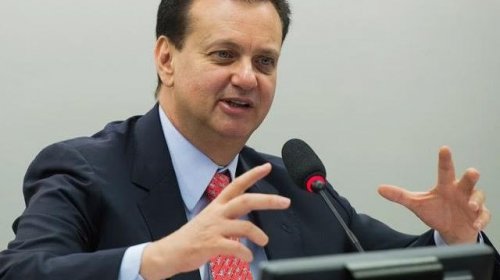 [Polícia Federal  faz busca e apreensão no apartamento do ministro Kassab]