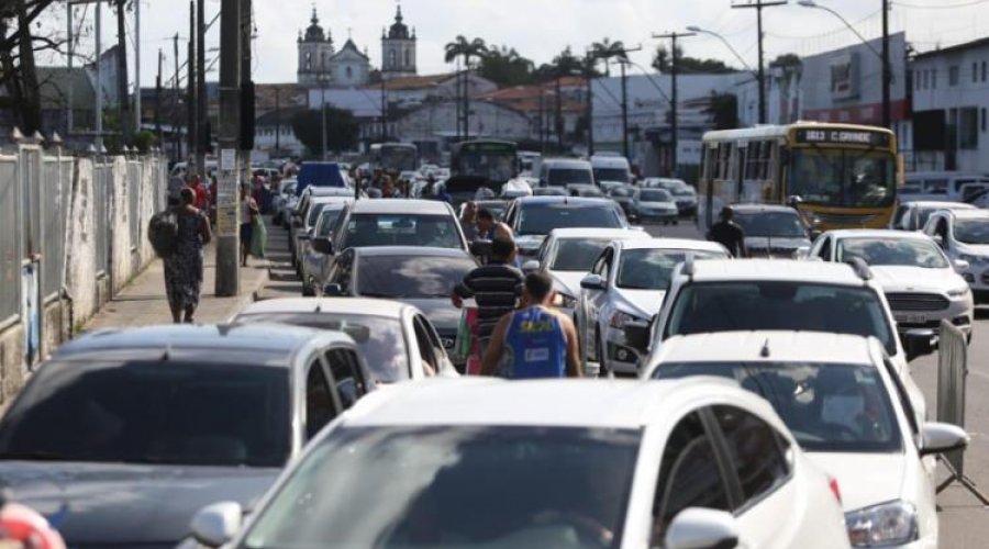 [Ferry-Boat: Movimento intenso para o feriado é intenso em Salvador]