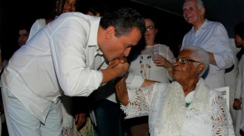 [Governador decreta três dias de luto oficial pela morte de Mãe Stella]