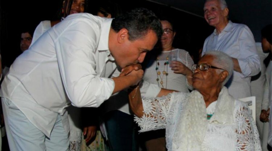 [Governador decreta três dias de luto oficial pela morte de Mãe Stella]