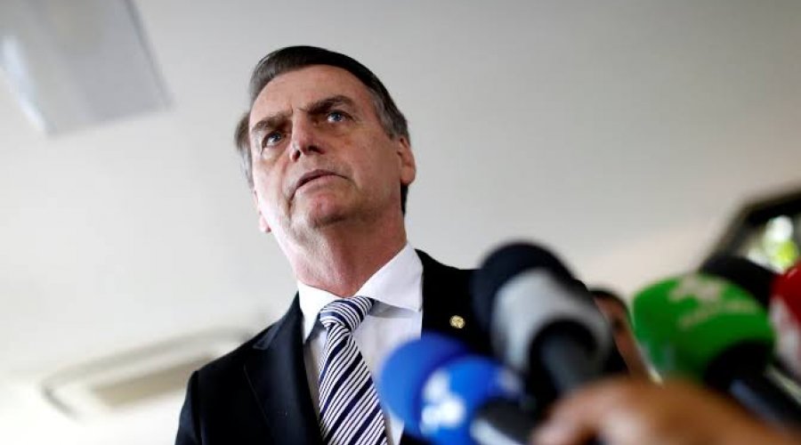 [Bolsonaro diz que vai rever auxílio-reclusão concedidos a familiares de presos]