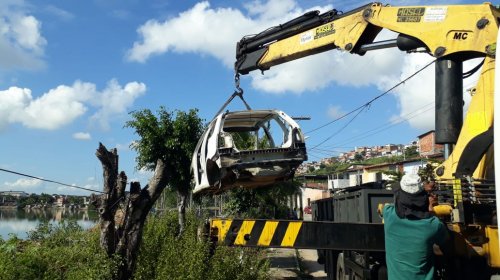 [Prefeitura remove mais de mil sucatas em logradouros públicos no ano passado]