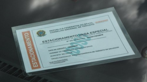 [Posto da Transalvador emite credenciais gratuitas para vagas especiais]