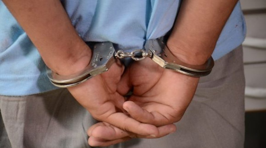 [Pastor de igreja evangélica é preso suspeito de aliciar adolescentes]