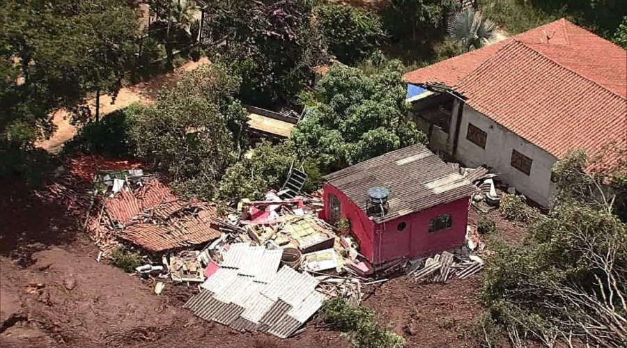 [Brumadinho: 288 desaparecidos e 65 mortos, 31 corpos identificados, diz Defesa Civil]