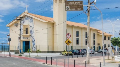 [Ladrões arrombam Paróquia de Sant'Ana, no Rio Vermelho e roubam instrumentos musicais]