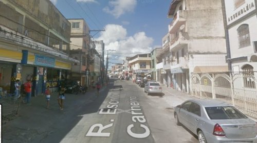 [Novela mexicana: Moradores de Pernambués cobram da Embasa a constante falta de água ]
