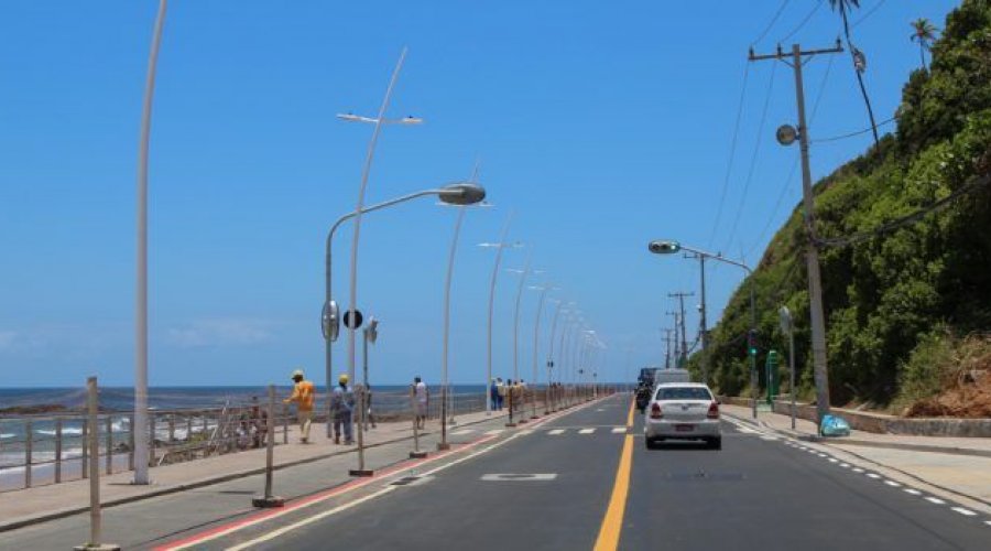 [Liberado tráfego no trecho em obras da Av. Oceânica]