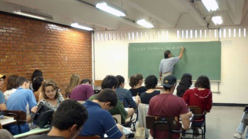 [Governo Bolsonaro quer que faculdades se autorregulem para autorizar cursos]