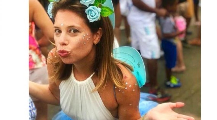 [Esquente Filhos da Pauta News: Camila Marinho é madrinha de bloco de jornalistas no Furdunço]