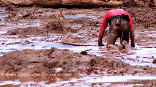 [Brumadinho: Vale pagará R$ 300 mil em primeiro acordo com familiar afetado por tragédia ]