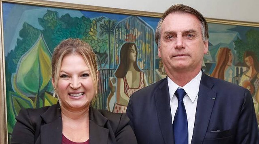 [Bolsonaro escolhe Joice Hasselmann como líder do governo no Congresso]