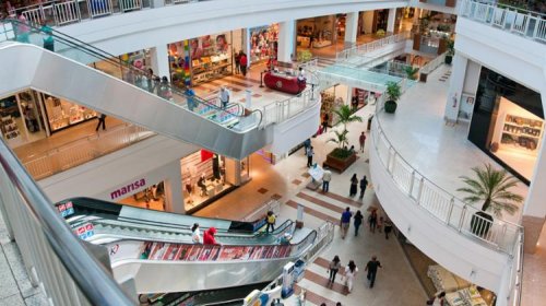 [Carnaval: shoppings funcionam em horários especiais; confira]