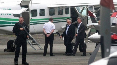 [Lula chega a São Bernardo para acompanhar velório do neto Arthur]