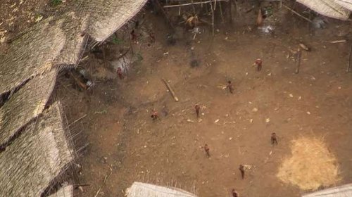 [Funai faz expedição para entrar em contato com os índios isolados na Amazônia]