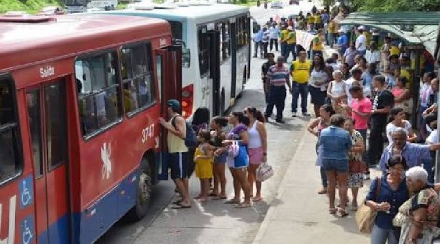 [Prepare o bolso: Transporte público em Salvador deve custar R$ 4; tarifa mais cara do Nordeste]