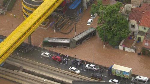 [Sobe para sete o número de mortes em tempestade na Grande São Paulo]