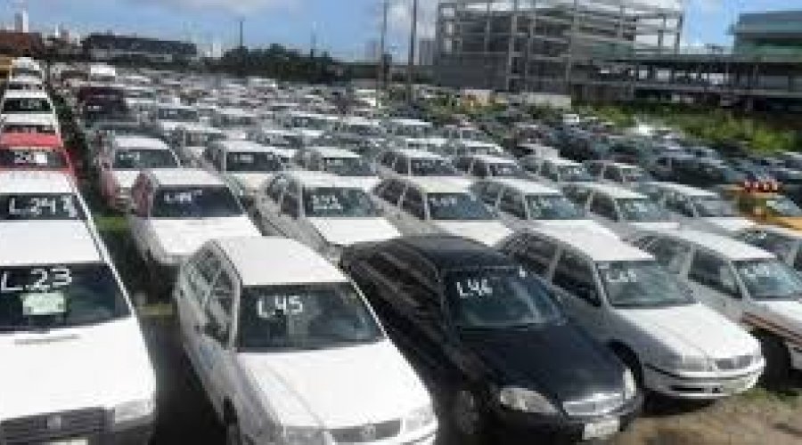 [139 veículos serão leiloados pela Transalvador]