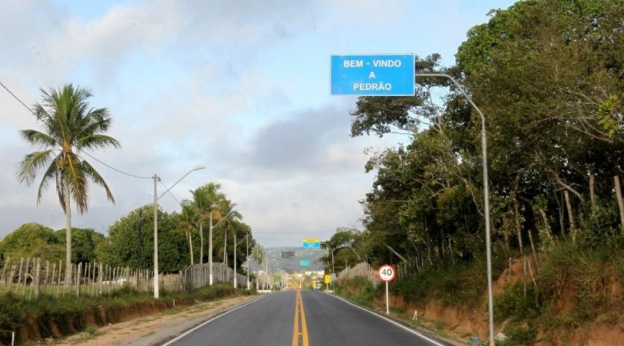 [BA-503: trecho de Pedrão de cara nova]