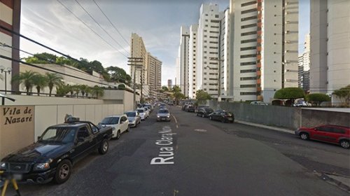 [Adolescente é flagrado com facas na mochila próximo a escola particular na Pituba]