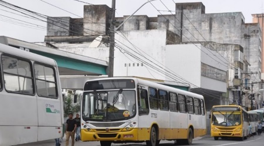 [Valor da passagem de ônibus será decidido na segunda-feira (25)]