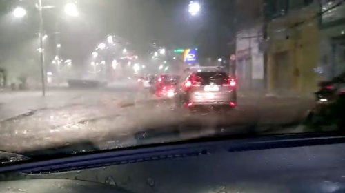 [Defesa Civil registra 32 ocorrências em madrugada chuvosa de Salvador]