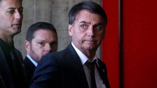 [Bolsonaro diz que ser presidente “é só problema” e que não nasceu para isso, mas “para ser mil...]