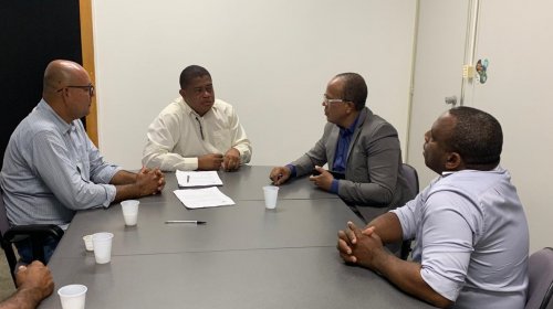 [Vereador Suíca articula reforma de campo e obras de encostas no bairro da Santa Cruz junto a C...]